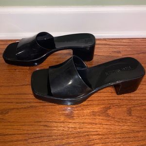 Steve Madden black heeled jelly sandal